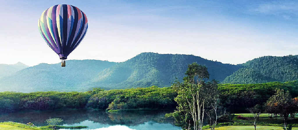 Kirimaya resort offers early-morning, hot-air ballooning. Kirimaya resort offers early-morning, hot-air ballooning.